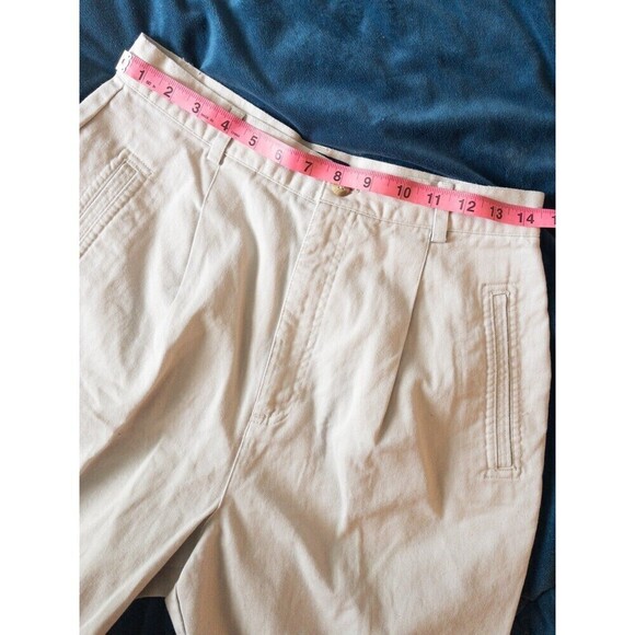 Vintage 80’s 90’s Gap Khaki High Waisted Pleated Shorts size 11/12 - Picture 4 of 6